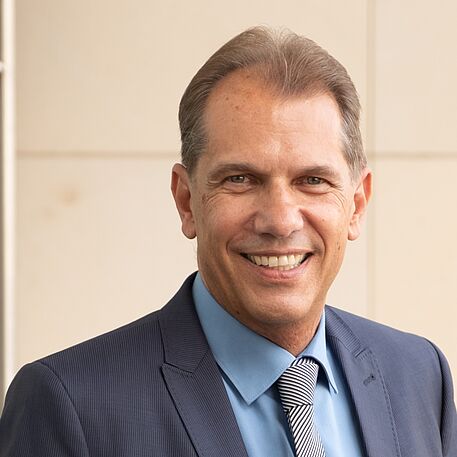 Andreas Neumeister
